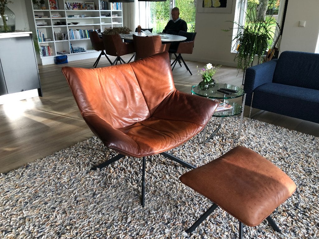 label Gustave fauteuil met Hocker in Yak leder bruin, Huis en Inrichting, Ophalen, Leder metalen poot, Zo goed als nieuw, 75 tot 100 cm