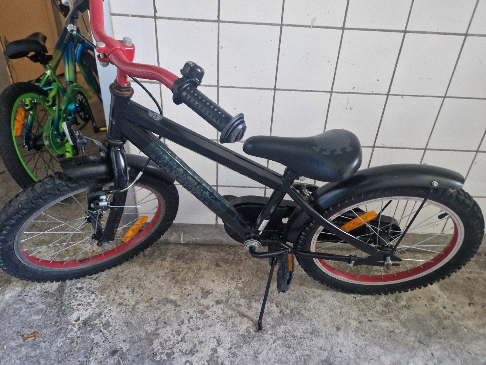 Spiderman kinderfiets - Goede staat, standaard los, Fietsen en Brommers, Fietsen | Kinderfietsjes, Ophalen, Velgrem, Spiderman