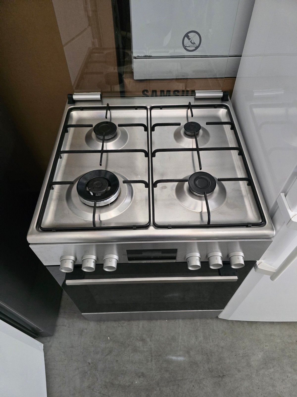 Keurig ruim Bosch RVS gasfornuis met elektrische oven!🚚✅️, Witgoed en Apparatuur, Bosch, Zo goed als nieuw, Gas, Vrijstaand