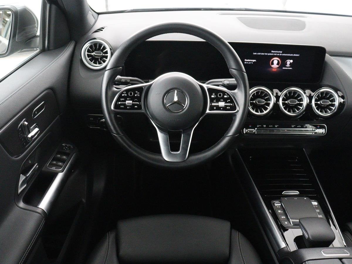 Mercedes-Benz GLA-klasse 250 e Luxury Line | SOH 92,9% | Hal, 77 km/l, 4 cilinders, 16 kWh, Leder en Stof