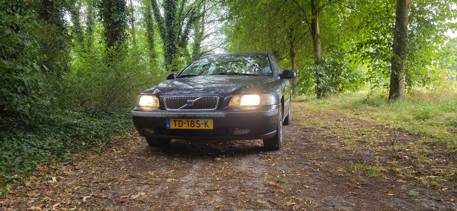 Volvo 2002 Blauw, Voorwielaandrijving, 1800 kg, Zwart, Blauw