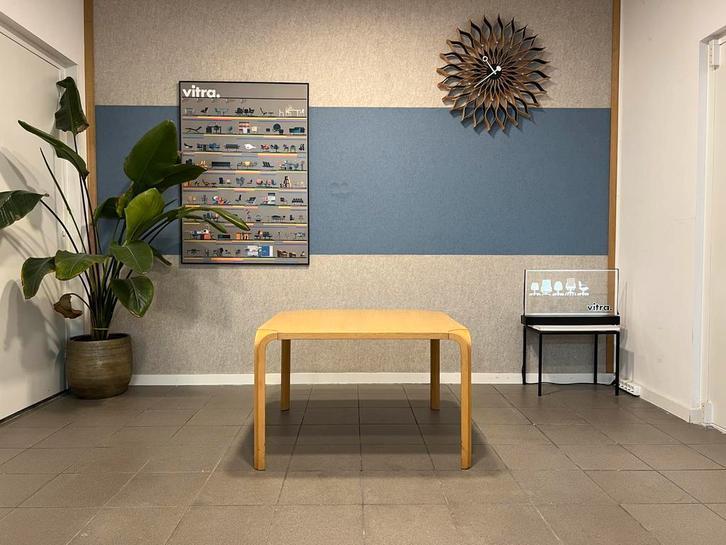 Artek | Alvar Aalto | MX800B Coffee Table | 2x, Artek, Gebruikt, 50 tot 100 cm, Vierkant