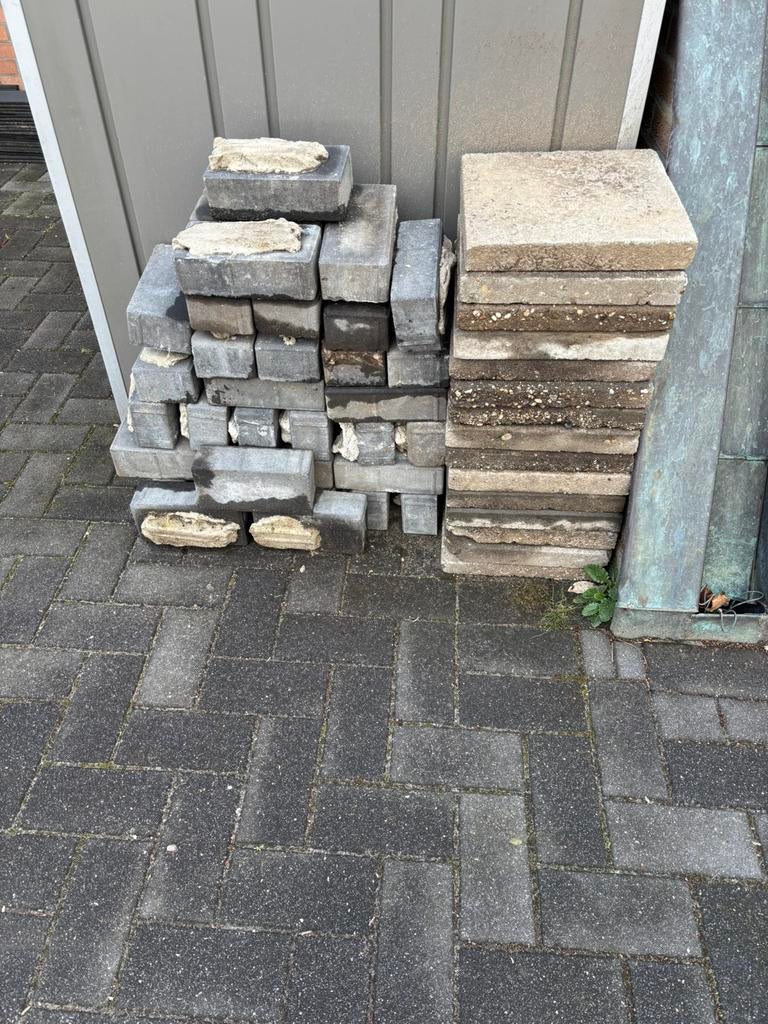 Gratis ophalen tegels en klinkers, Tuin en Terras, Tegels en Klinkers, Ophalen of Verzenden, Zo goed als nieuw, Beton, Klinkers