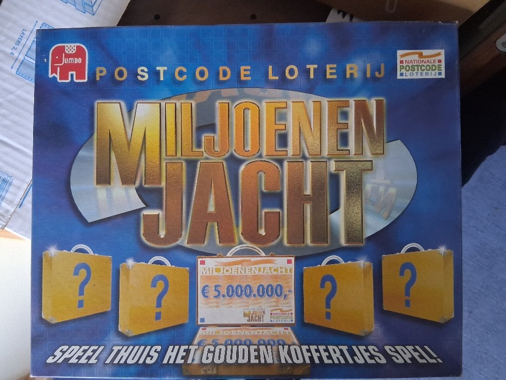 Het spel Postcode Loterij "Miljoenen Jacht" , bekend van TV., Vijf spelers of meer, Ophalen of Verzenden, Zo goed als nieuw, Jumbo