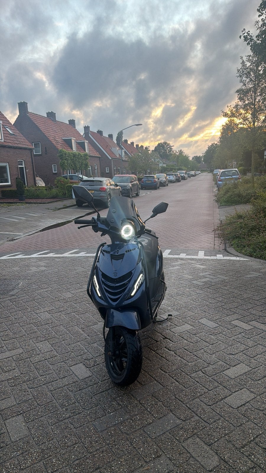 Piaggo zip 80cc, Fietsen en Brommers, Scooters | Piaggio, Ophalen of Verzenden, Zo goed als nieuw, Benzine, Zip