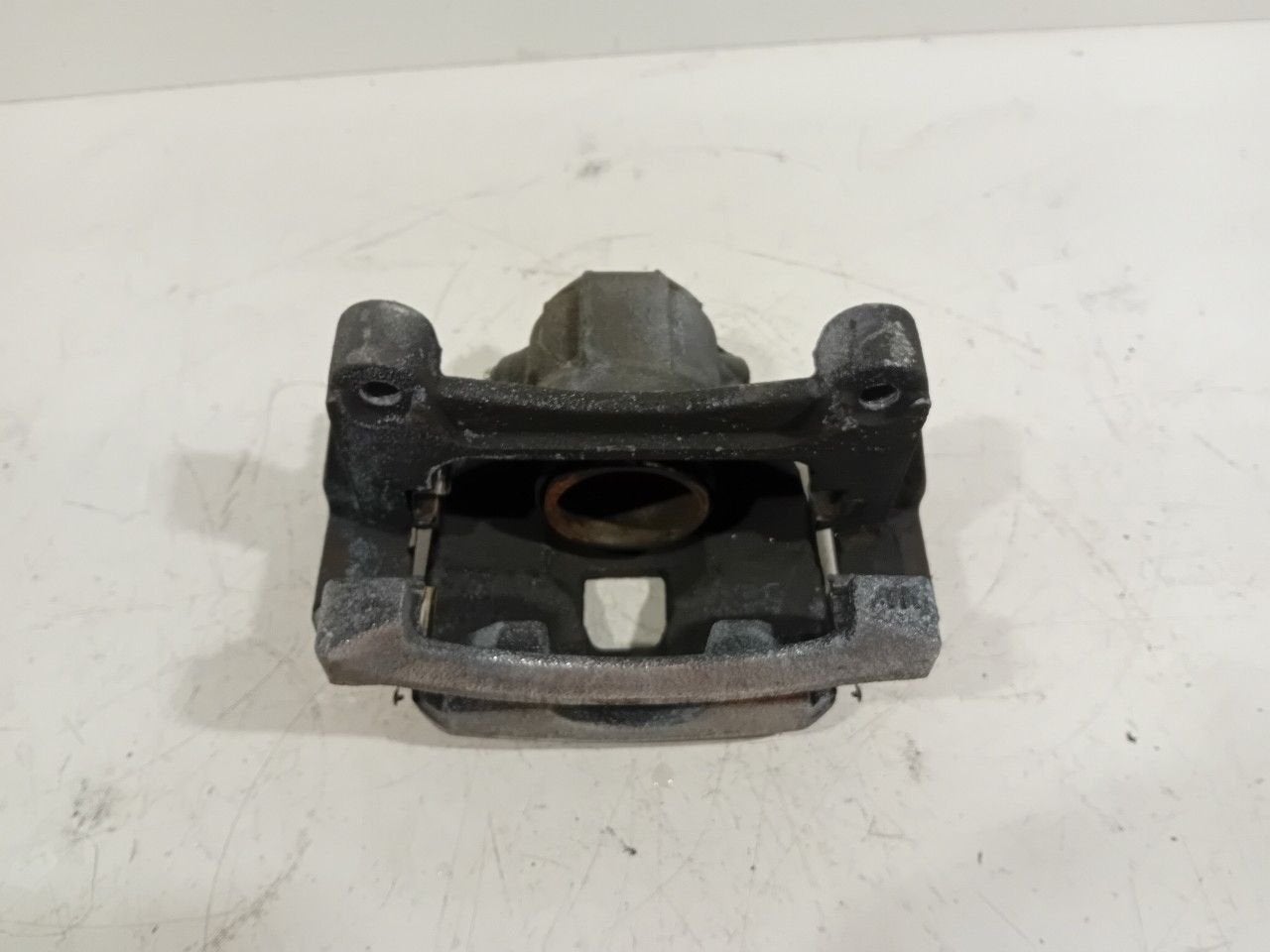 Remklauw links voor Renault Grand Scénic, Onderdelen@venauto.nl, Van der Ven Autorecycling B.V., Gebruikt, Ettenseweg 76, 4706 PB Roosendaal, The Netherlands