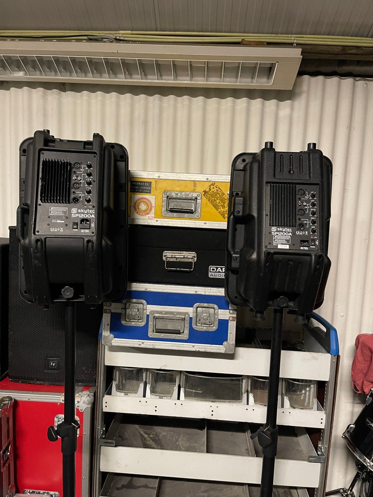 Skytec SP1200A Actieve PA Luidsprekers (Set van 2), Audio, Tv en Foto, Luidsprekers, Gebruikt, Front, Rear of Stereo speakers