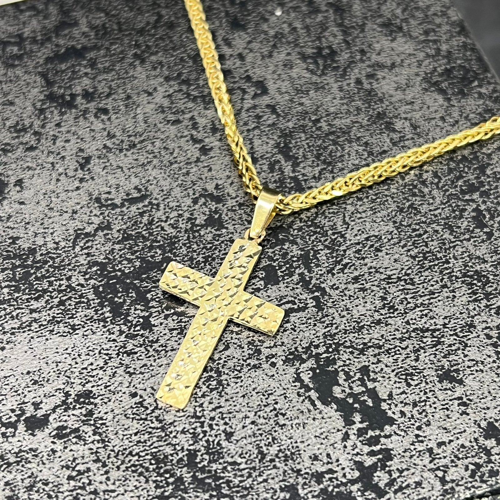 14 karaat gouden ketting met kruis vossenstaart, Ophalen of Verzenden, Nieuw, Goud