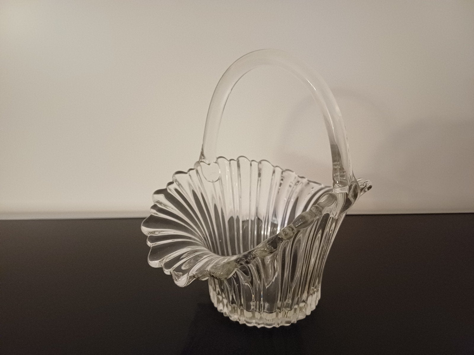 Vintage glazen mandje met handvat, Antiek en Kunst, Ophalen of Verzenden
