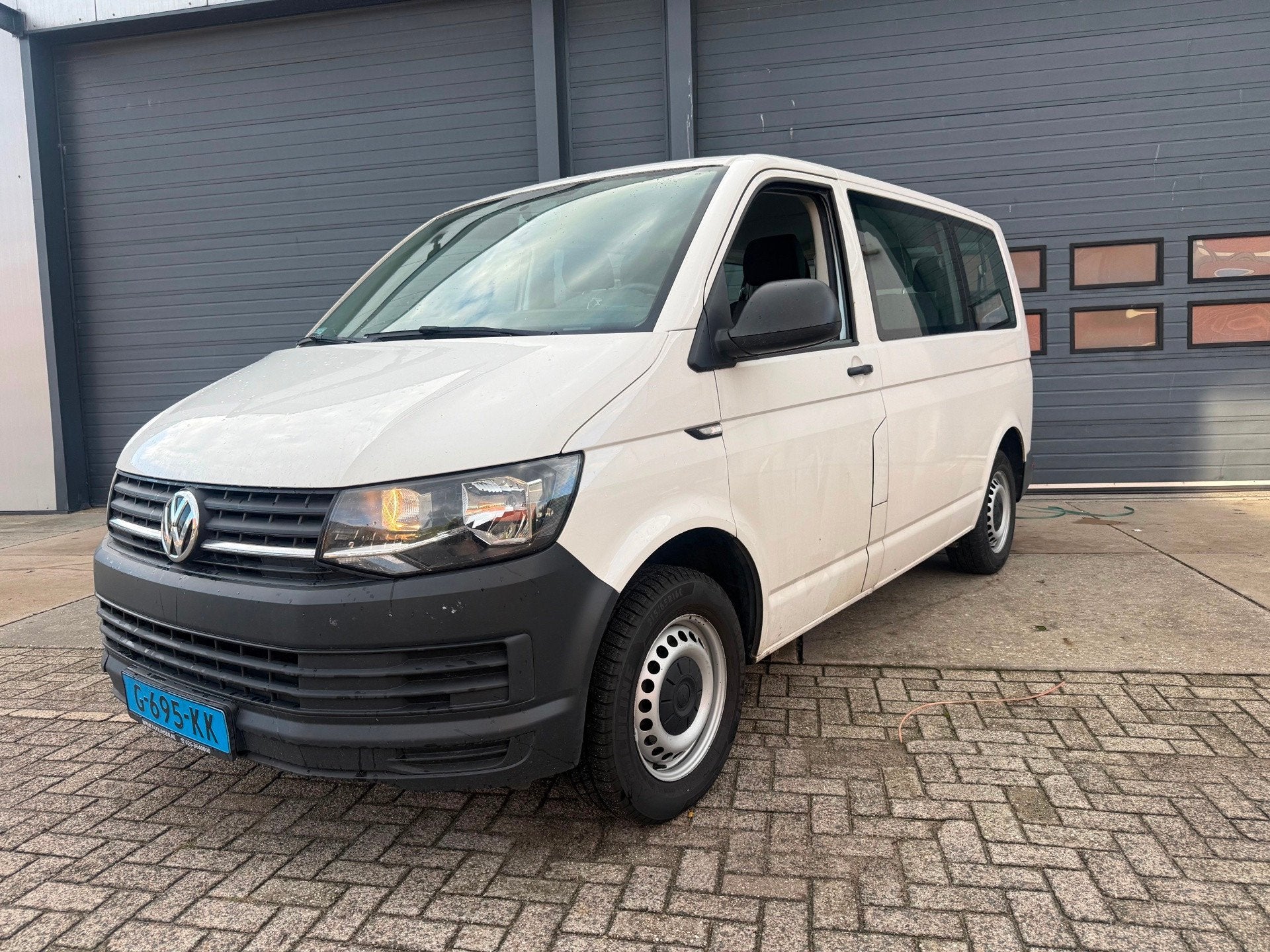 Volkswagen Transporter Kombi 2.0 TDI L1H1, Auto's, Voorwielaandrijving, Gebruikt, 241 €/maand, Wit
