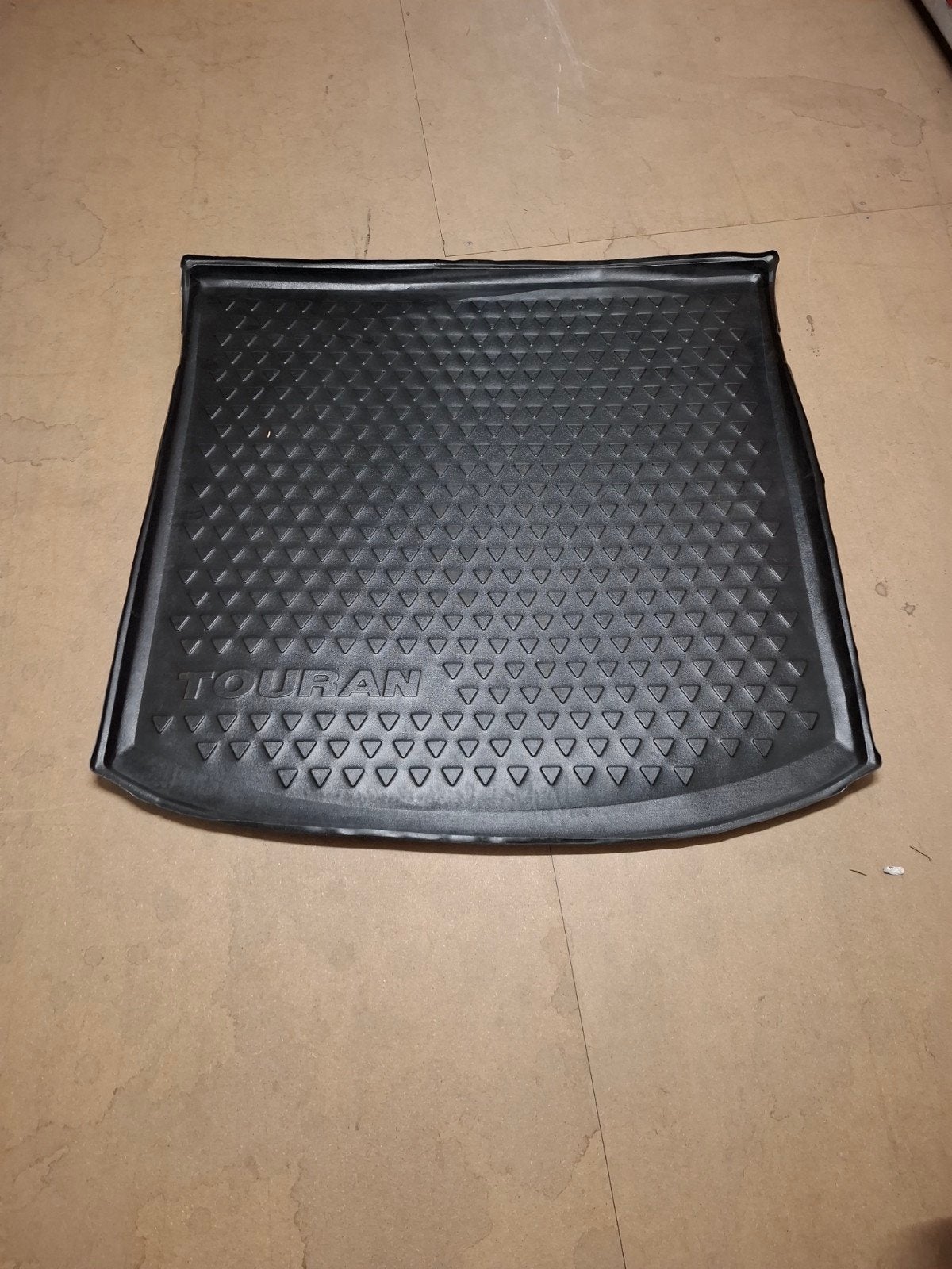 Kofferbakmat voor Volkswagen Touran, Ophalen