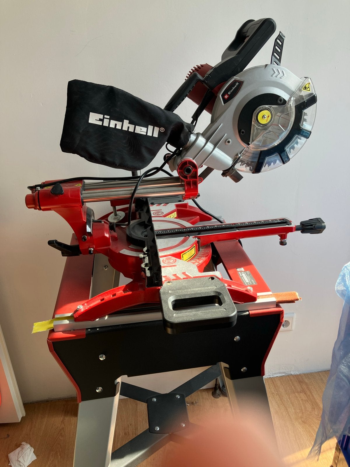 Einhell Afkortzaag met onderstel - Zo goed als nieuw, Doe-het-zelf en Verbouw, Gereedschap | Zaagmachines, Ophalen, 70 mm of meer
