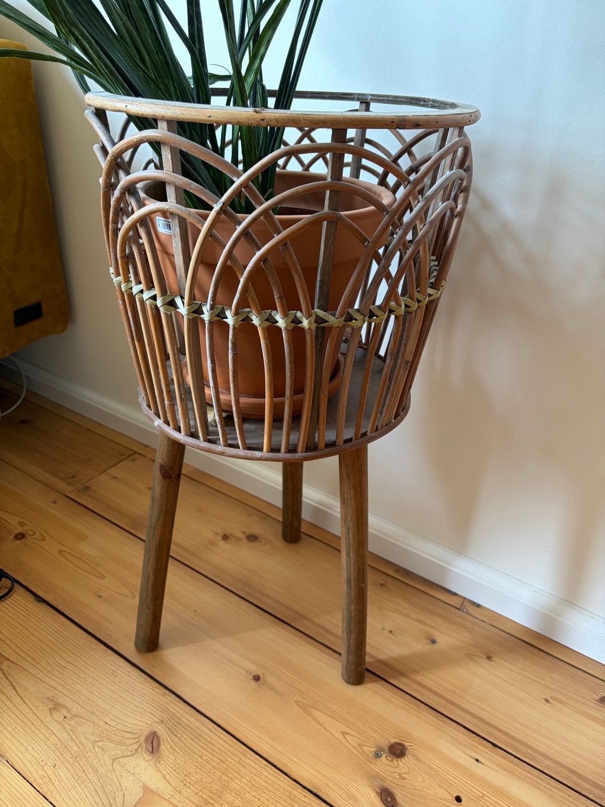 Grote Rotan Plantenstandaard, Huis en Inrichting, Woonaccessoires | Overige, Ophalen, Gebruikt, Boho, Natuurlijk materiaal