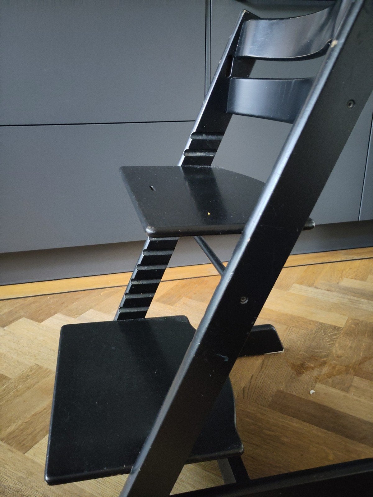 Stokke Tripp Trapp meegroeistoel - Zwart, Ophalen, Gebruikt, Meegroeistoel, Aanschuifbaar