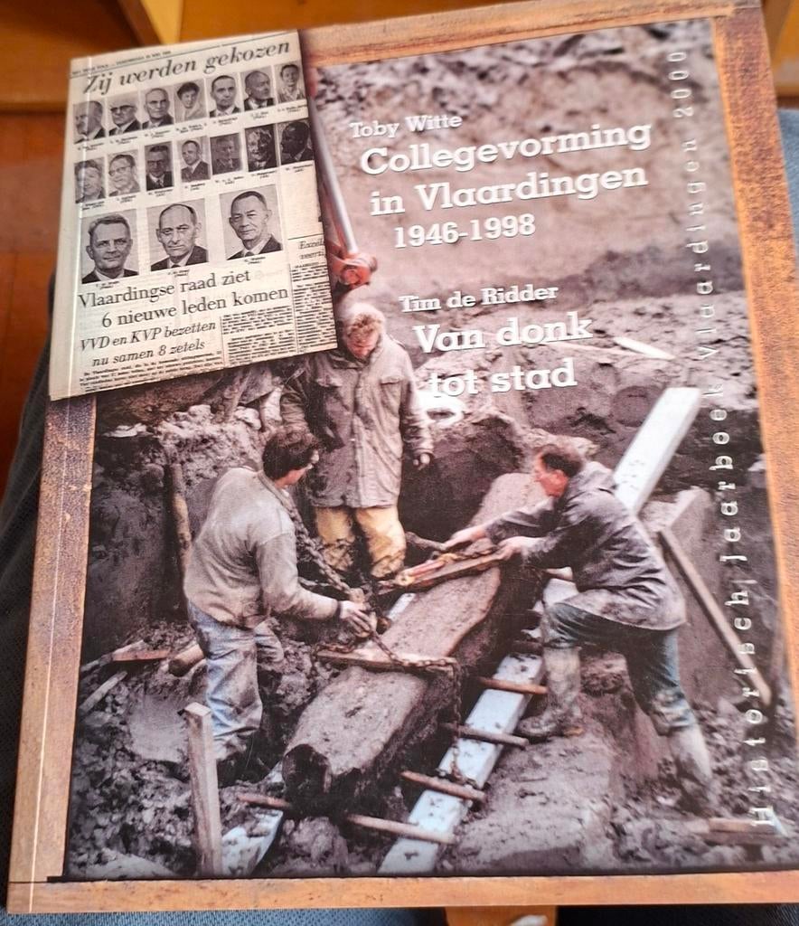 Historisch Jaarboek Vlaardingen 2000 - Collegevorming, Ophalen of Verzenden, 20e eeuw of later, Zo goed als nieuw, Toby Witte, Tim de Ridder