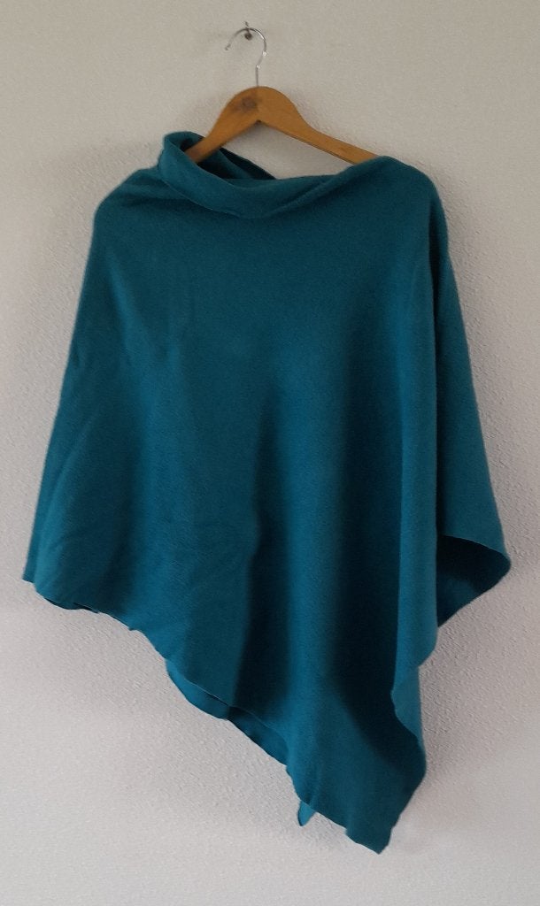 Poncho, Kleding | Dames, Geesje Sturre, Ophalen of Verzenden, Gedragen, Overige kleuren