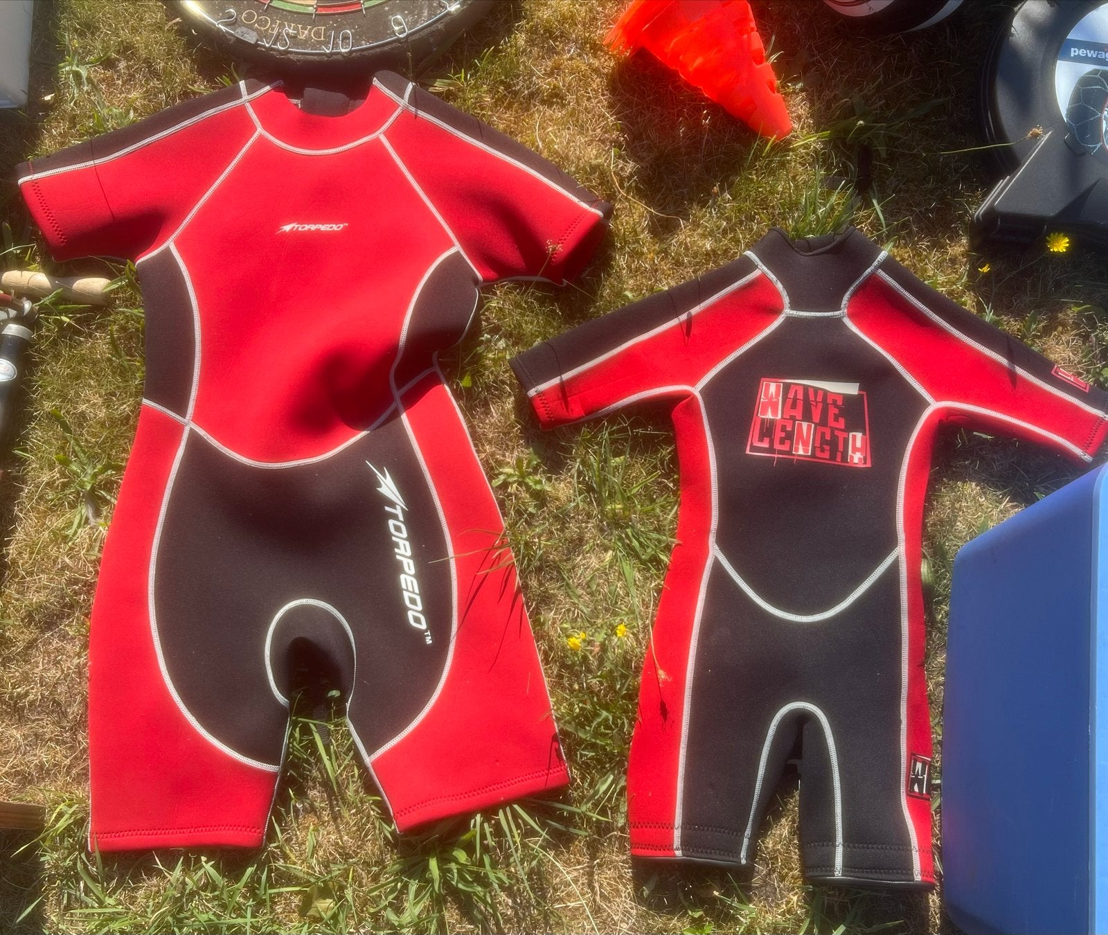 2 surfpakken voor kinderen - Torpedo (M) en Wave Length (4), Ophalen, Gebruikt, Dame of Heer, Wetsuit