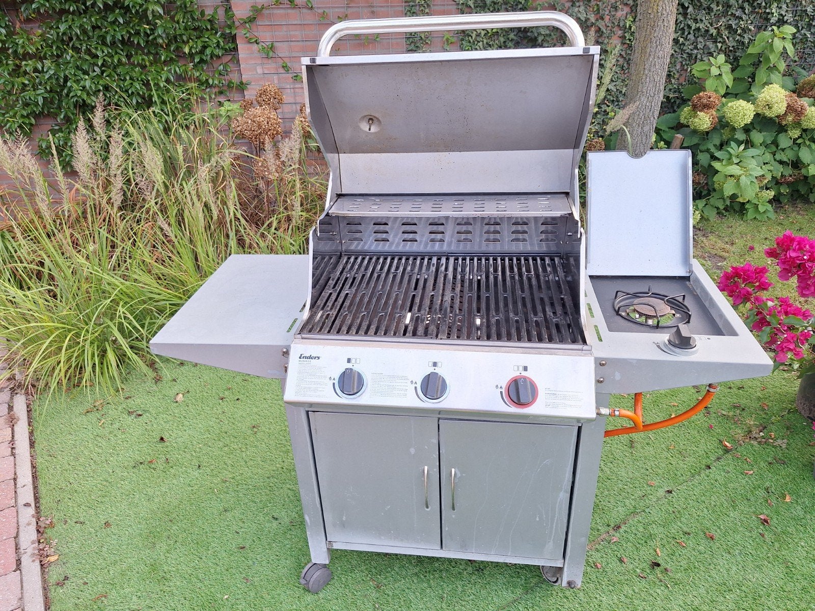 Enders gasbarbecue met zijbrander, Ophalen, Gebruikt, Enders