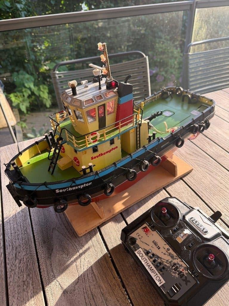 Sleepboot Southampton, Hobby en Vrije tijd, Modelbouw | Boten en Schepen, Ophalen, Gebruikt, Overige merken