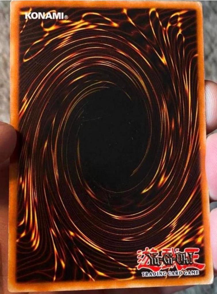 Yu-Gi-Oh! Salamandra SDD Old Promo !, Ophalen of Verzenden, Gebruikt, Losse kaart, Foil