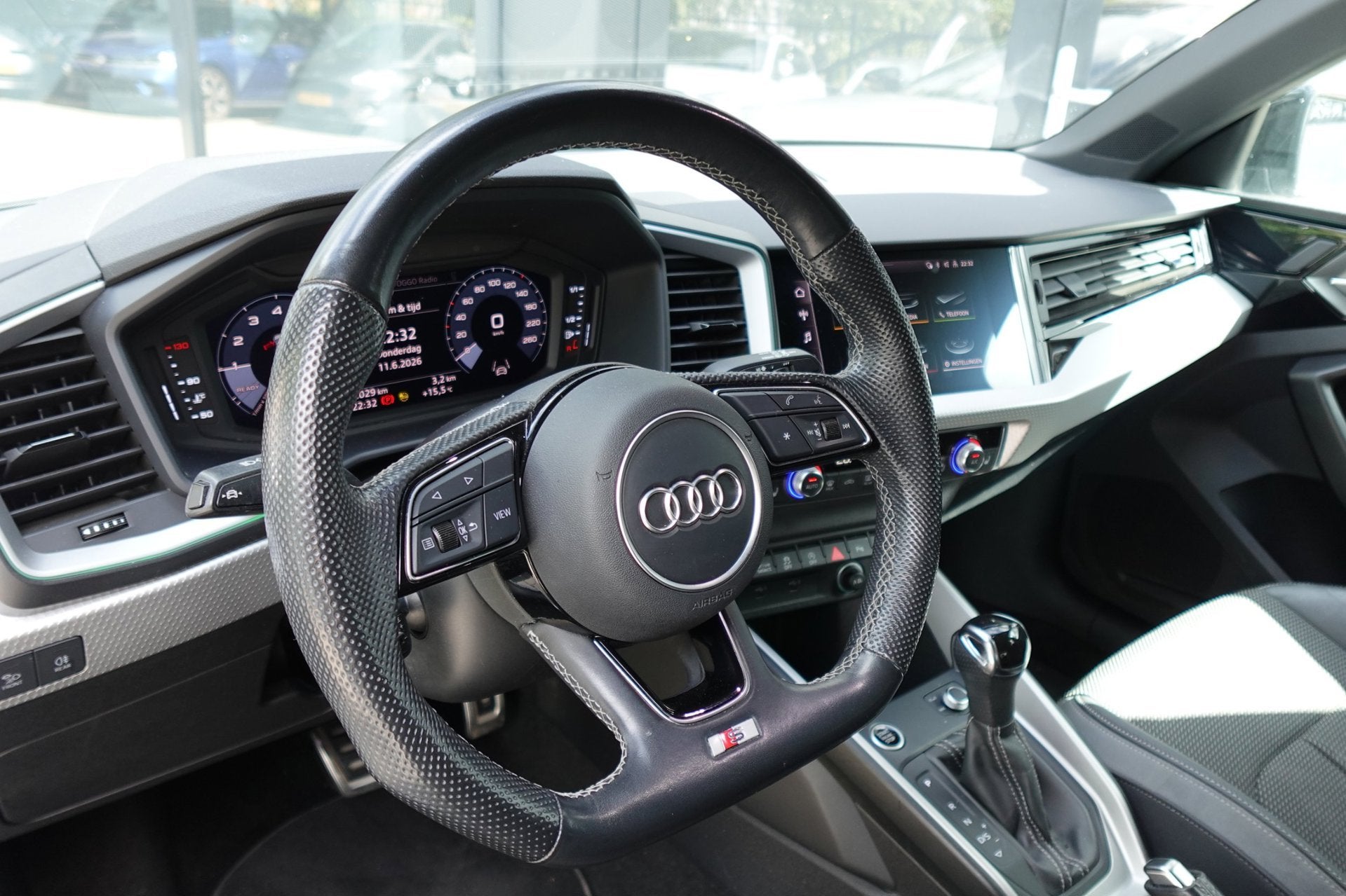 Audi A1 citycarver 35 TFSI S-Line KEYLESS SFEER CARPLAY', Auto's, Audi, Stof, Zwart, 4 cilinders, Bedrijf