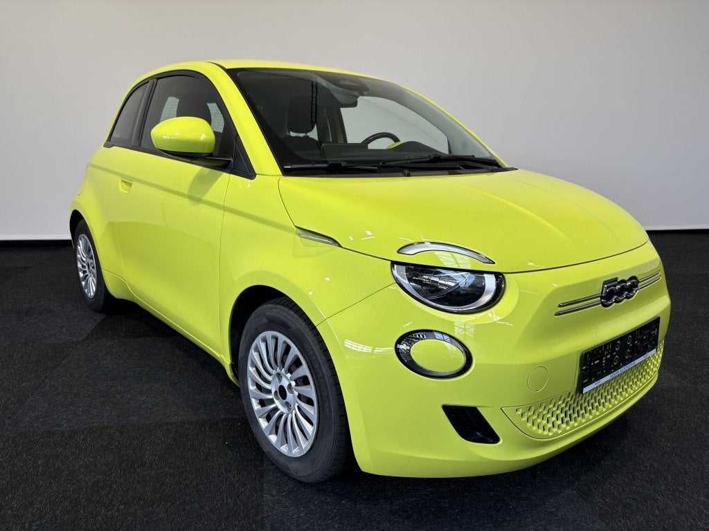 Fiat 500E 24 KW ICON SOH 92% Car play Cruise Control Lane as, Automaat, Gebruikt, Zwart, Overige kleuren
