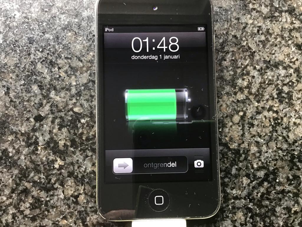 iPod Touch 8GB (Model A1367), Ophalen of Verzenden, Zo goed als nieuw