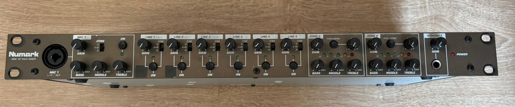 Numark RM6 19” rack mixer zonder voeding, Ophalen of Verzenden, Gebruikt, 5 tot 10 kanalen, Microfooningang