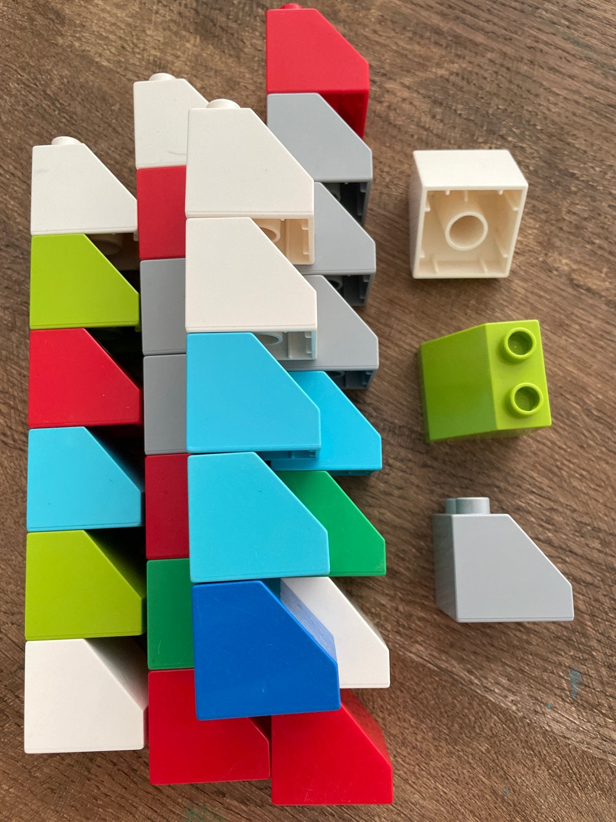 Gebruikte Lego Duplo stenen met schuine kant, Ophalen of Verzenden, Gebruikt, Losse stenen, Duplo