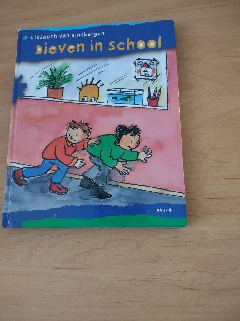 Dieven in school- Liesbeth van Binsbergen, Boeken, Ophalen of Verzenden, Gelezen, Fictie algemeen