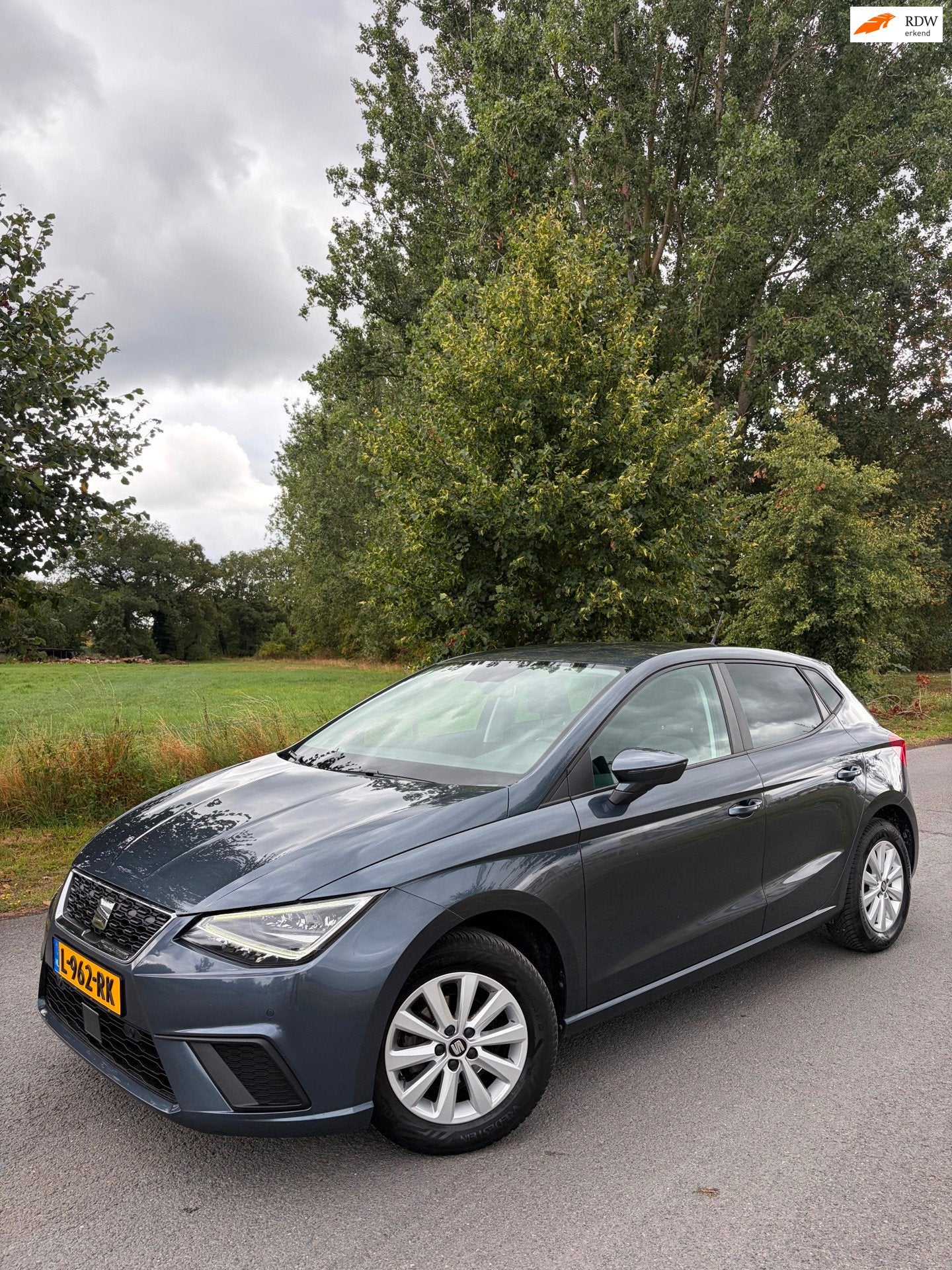Seat Ibiza 1.0 MPI Reference, Led, Virtual, Apple carplay, Voorwielaandrijving, Dealer onderhouden, Stof, Euro 6