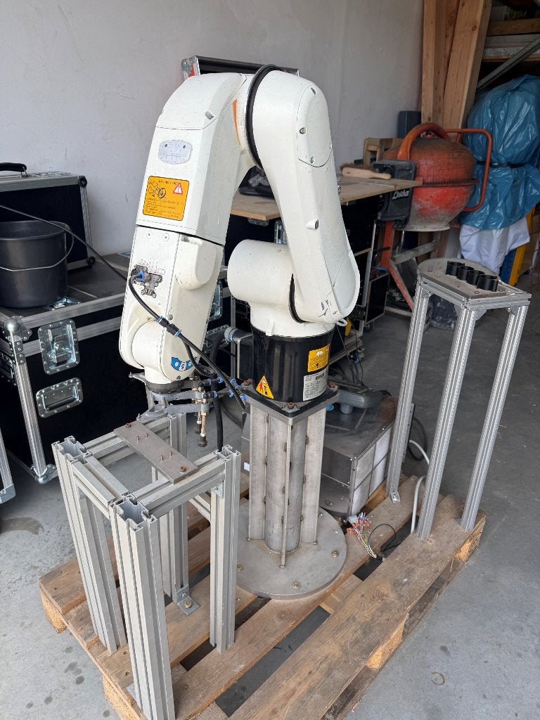 Kuka KR5 Sixx R850 WP robot op RVS Kolom, Ophalen