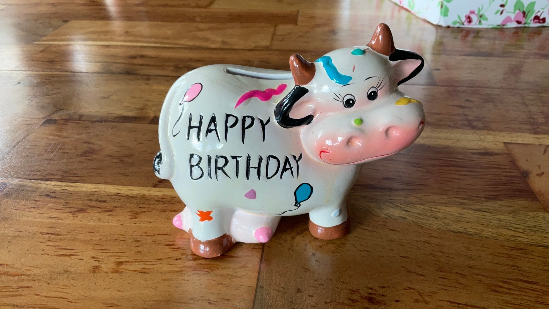 Leuke spaarpot koe Happy Birthday, Ophalen of Verzenden, Nieuw, Steen, Aardewerk of Keramiek, Dier
