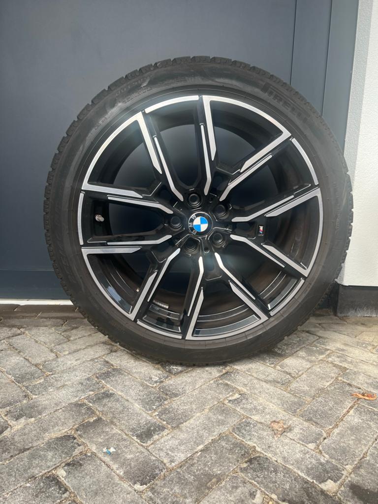BMW 19 inch velgen met Pirelli winterbanden, Auto-onderdelen, Banden en Velgen, Banden en Velgen, Winterbanden, Personenwagen