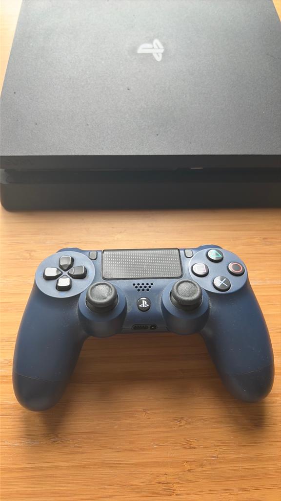 Playstation 4 slim met controller en games, 1 speler, Ophalen, Gebruikt, Vanaf 3 jaar