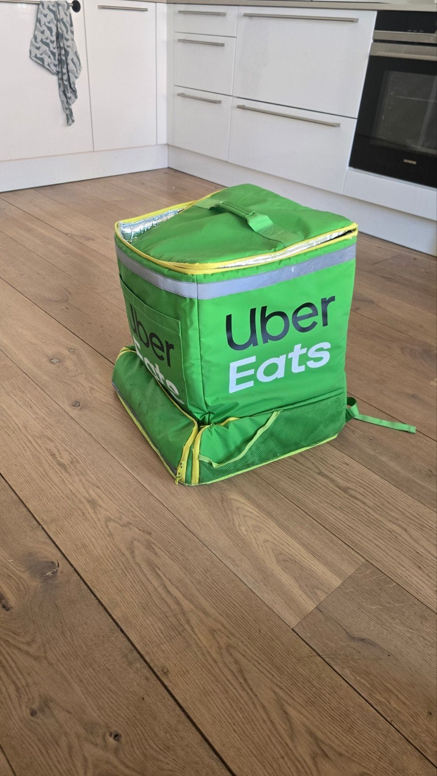 Uber Eats bezorgtas, Ophalen, Overige kleuren, W32 (confectie 46) of kleiner, Zo goed als nieuw