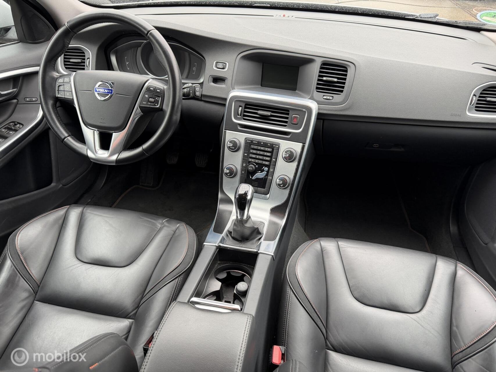 Volvo V60 2.0 T3 Ocean Race LEER / XENON, Auto's, Volvo, Gebruikt, 4 cilinders, 1969 cc, Leder