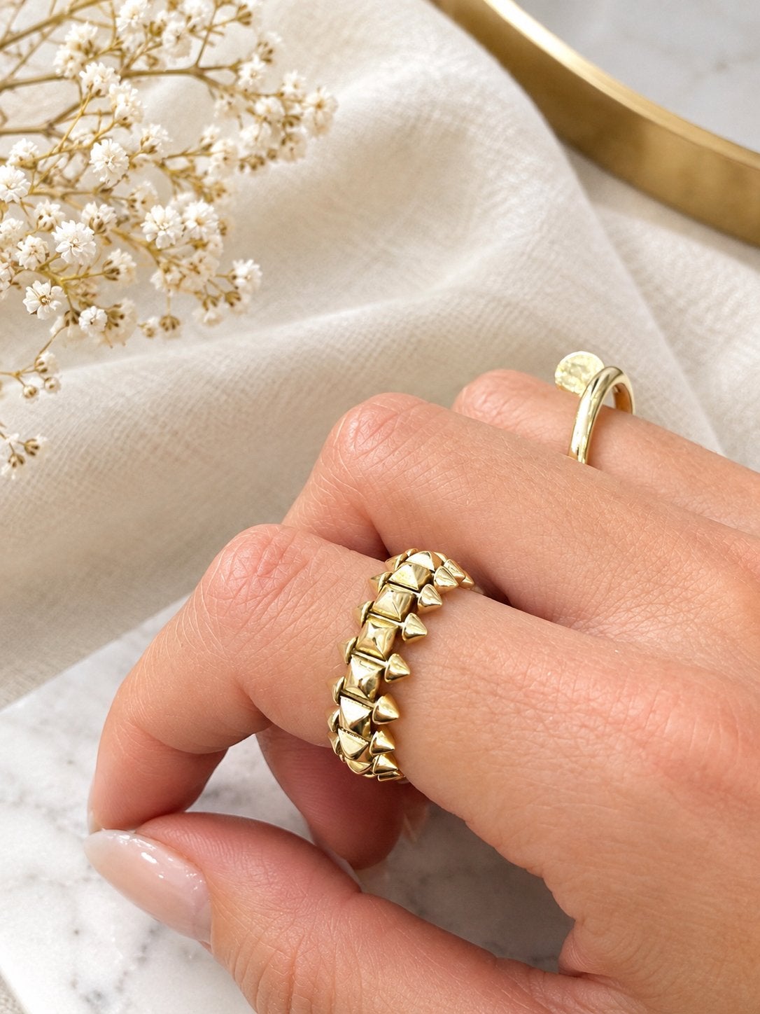 Cartier stijl ring, 10 gram, beweegbare details, Ophalen of Verzenden, Gebruikt, Goud, Dame