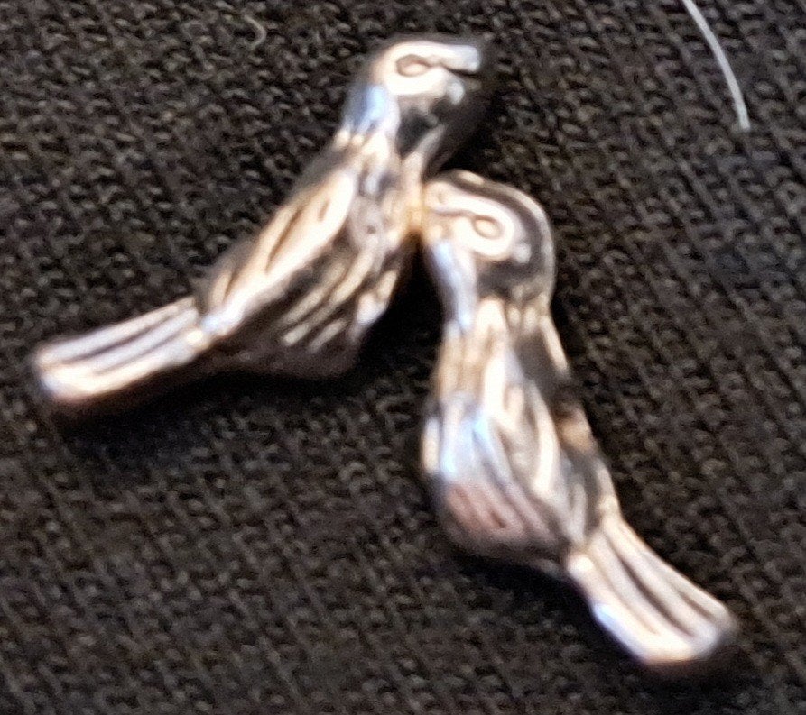 SALE 20x Tibetaans verzilverde schattige vogel kralen 13x5mm, Verzenden, Nieuw, Kraal