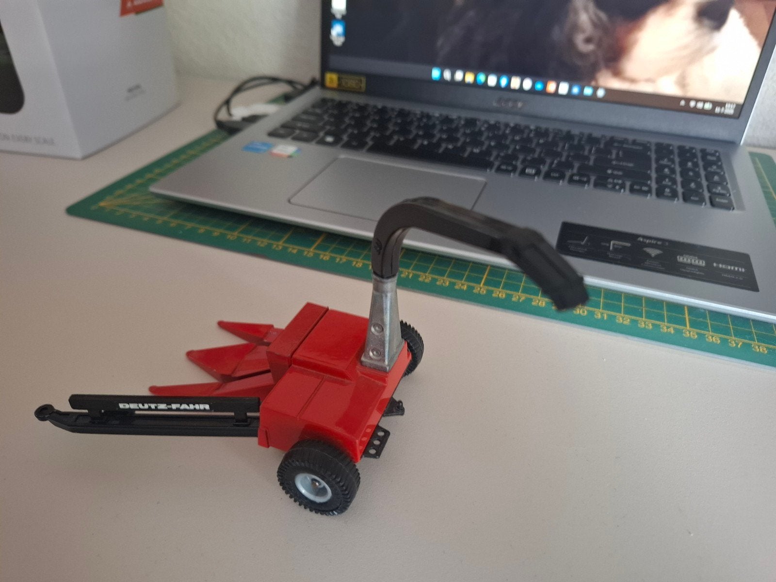 Eem leuke deutz fahr getrokken hakselaar., Hobby en Vrije tijd, Ophalen of Verzenden, Tractor of Landbouw, Universal Hobbies