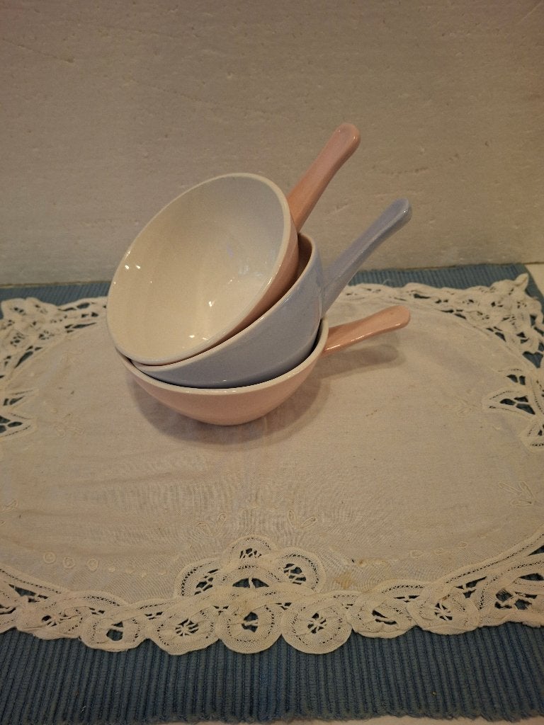 Boch Belgium - 3 mooie pastel aardewerk schaaltjes, Ophalen of Verzenden