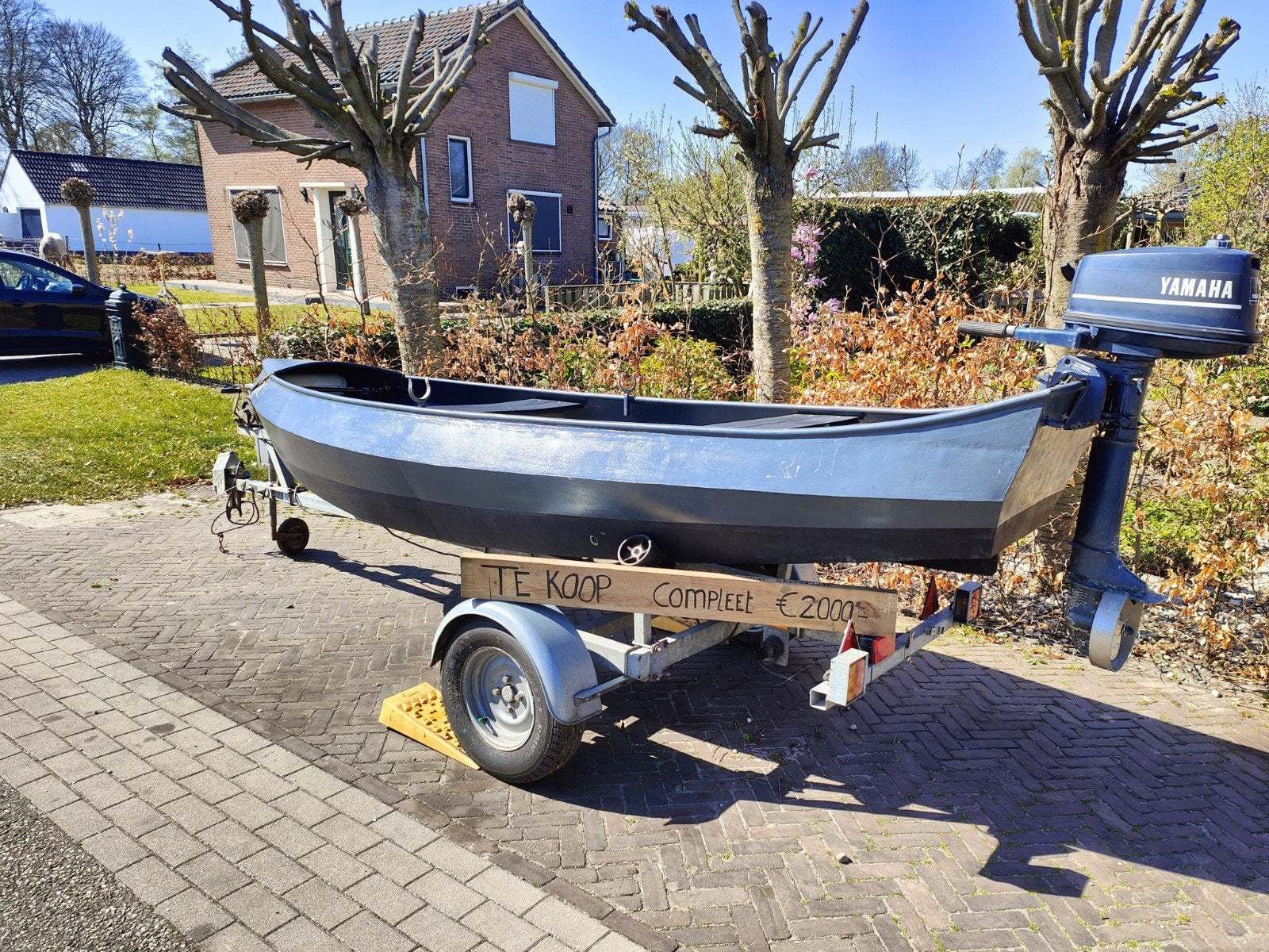 Stalen vlet met trailer (zonder motor), Ophalen
