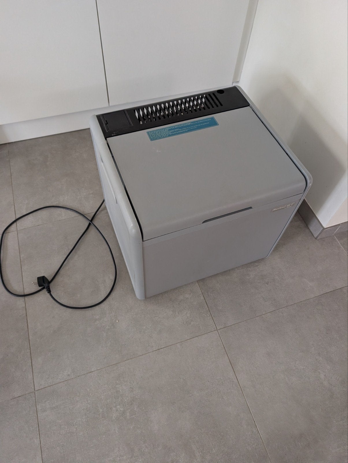 Maxicool KBM-245/KB-7245 Elektrische Koelbox AC230V, Ophalen, Koelbox, Compressor