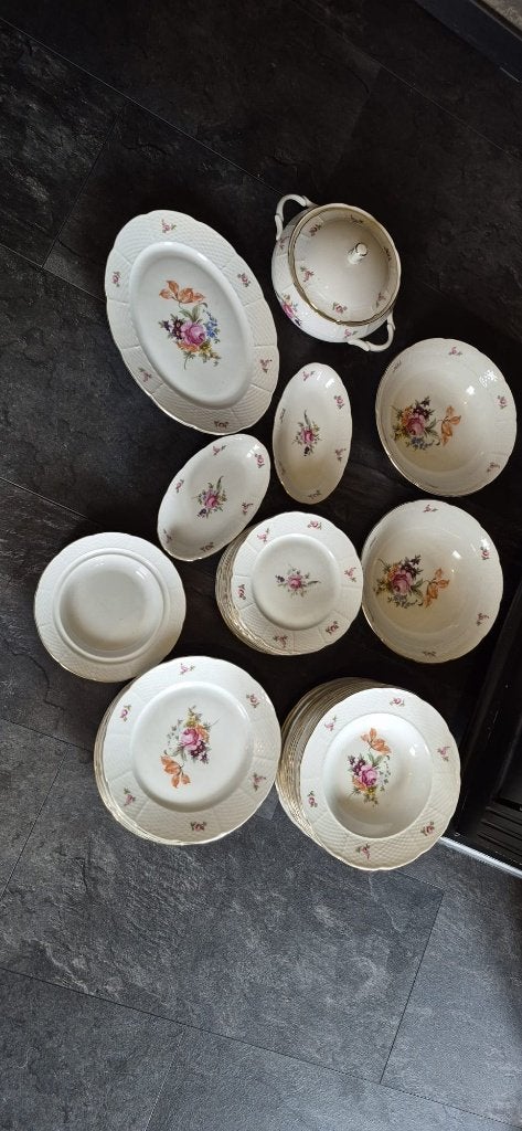 Thun servies, Huis en Inrichting, Ophalen, Gebruikt, Bord(en), Overige stijlen