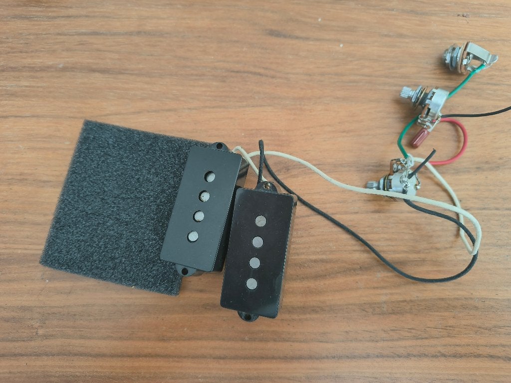 P Bass pickups wired harness, Ophalen of Verzenden, Gebruikt, Elektrische basgitaar