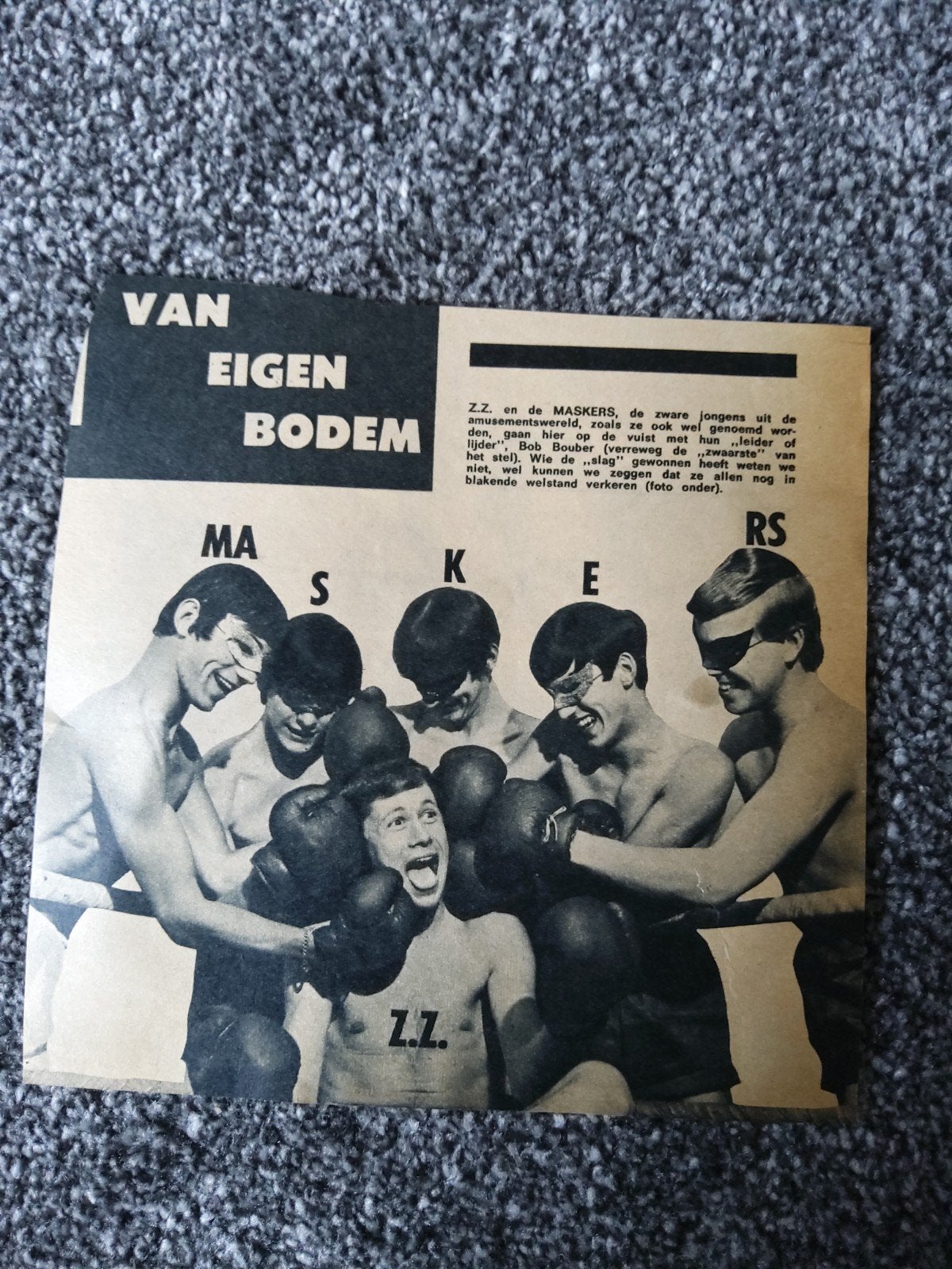 ZZ en de Maskers, Ophalen of Verzenden, Boek, Tijdschrift of Artikel