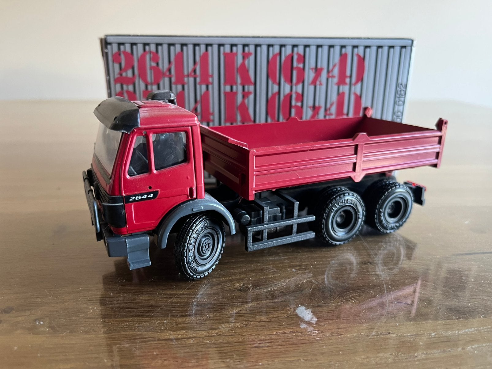 Mercedes Benz 2644 vrachtwagen 6x4 kieper NZG 315, Ophalen of Verzenden, Zo goed als nieuw, Bus of Vrachtwagen, Overige merken