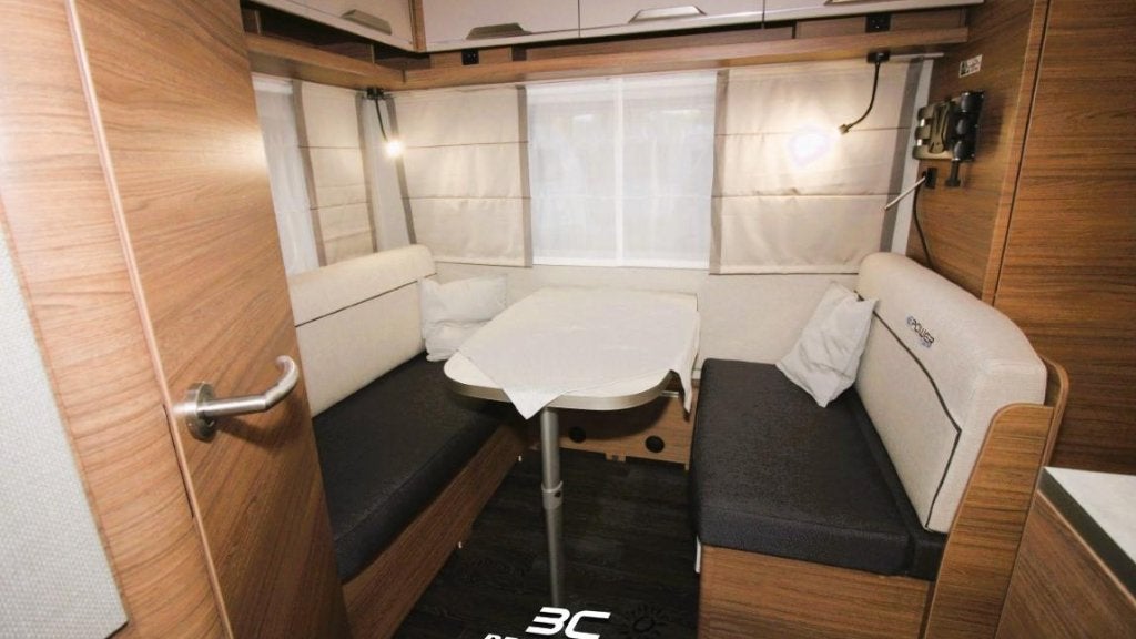Knaus Sport E-Power 400 QD NIEUW VOOR GEBRUIKTE PRIJS, Bedrijf, Treinzit, Tot en met 3, 4 tot 5 meter