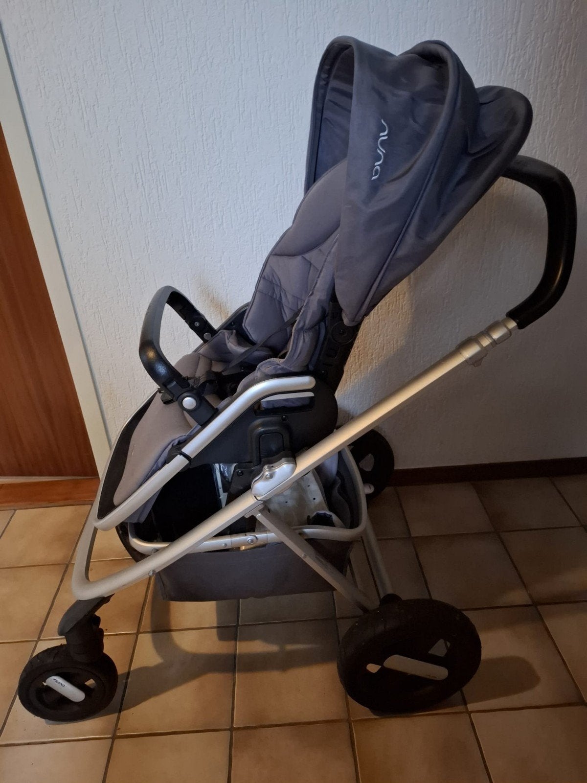 GRATIS! Kinderwagen Nuna compleet met accessoires, Gebruikt, Combiwagen, Met reiswieg, Ophalen