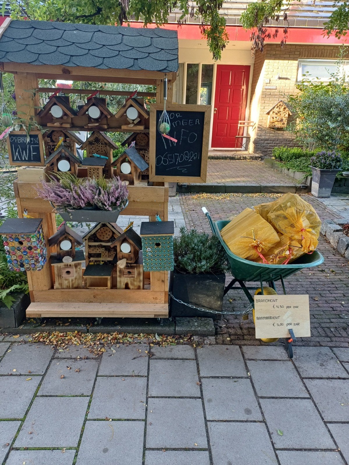Unieke handgemaakte vogelhuisjes en insectenhotels, Ophalen, Nieuw